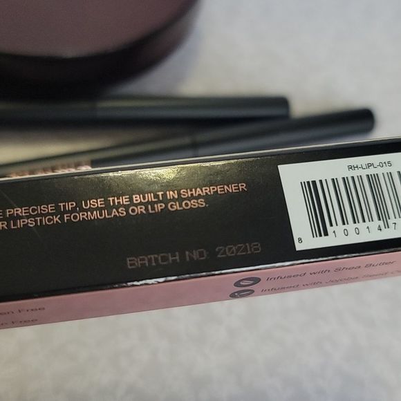 Realher Lip Liner Duo - I am Confident & Be Yourself Be Realher - Picture 6 of 11